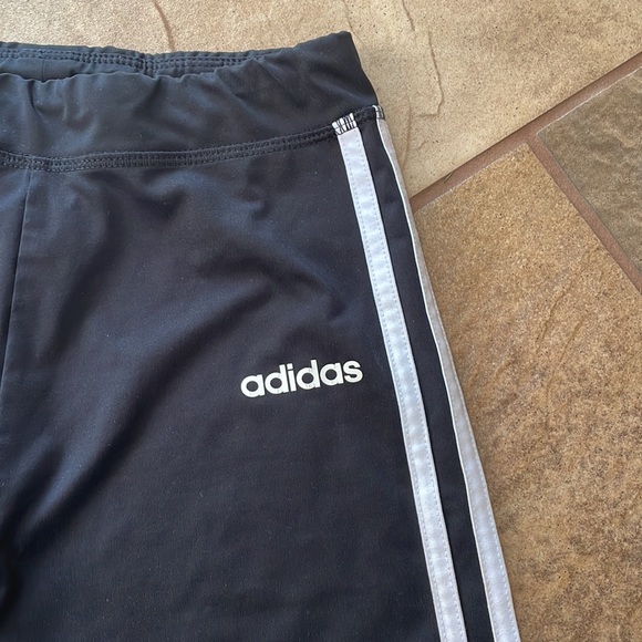 + ADIDAS + Capri Leggings - Picture 3 of 4